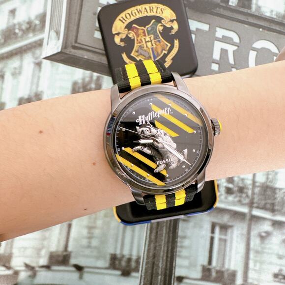 FOSSIL LE1159 Limited Edition Harry Potter™ Three-Hand Hufflepuff™ Nylon Watch - Picture 1 of 8